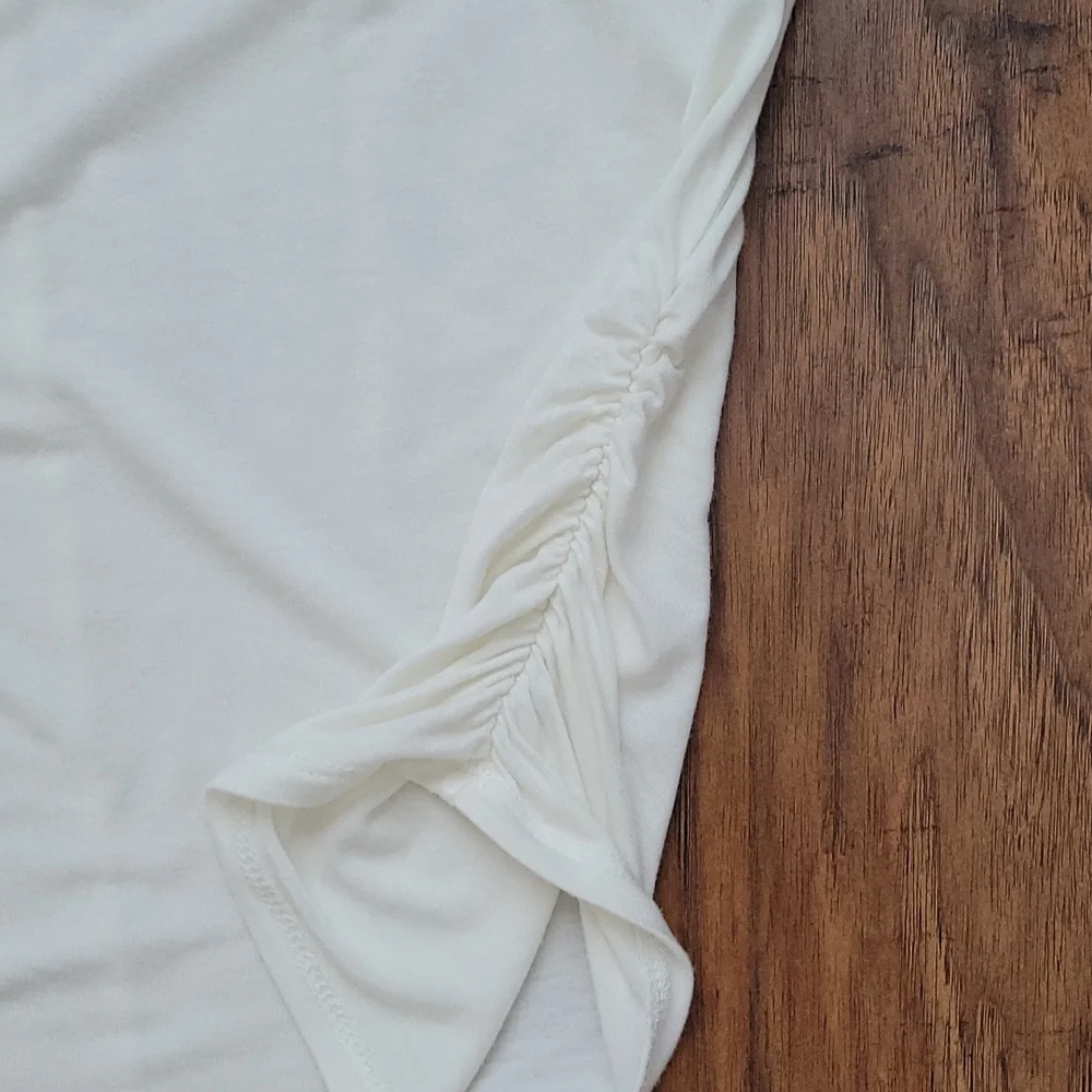 LACE DETAIL TOP - Picture 3 of 4